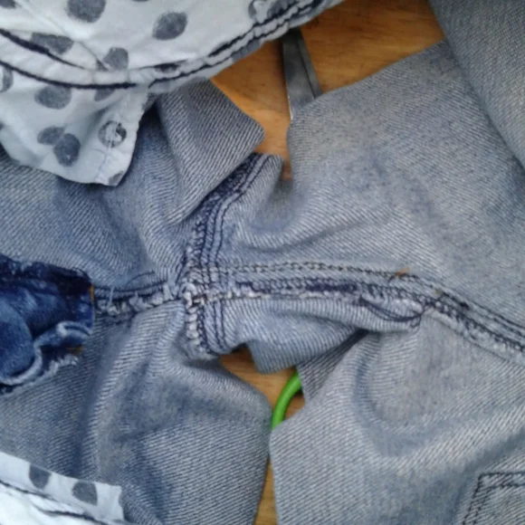 Short brand is Rocky dream size 1-25 good condition in inseam 2 1/2 in - Picture 5 of 8